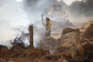 Un incendio de nivel 2 afecta al entorno rural de Martín de Yeltes