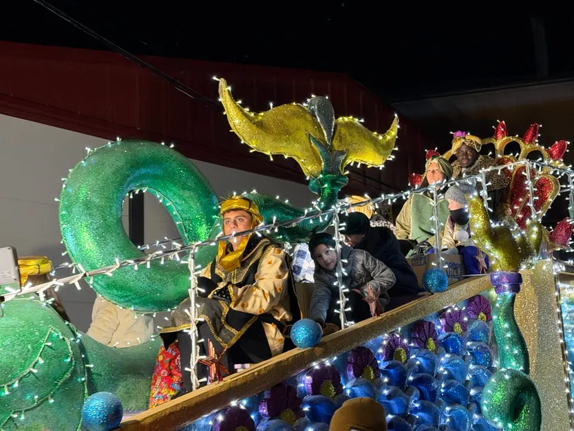 La carroza de Baltasar por las calles de Guijuelo