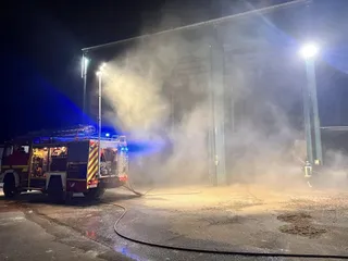Incendio en una nave, bomberos de la Diputación de Salamanca. Foto de archivo
