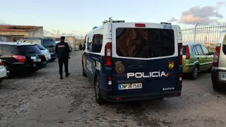 Policía Nacional en el antiguo Mercasalamanca. Foto de archivo