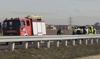 Coche incendiado en la autovía A-66