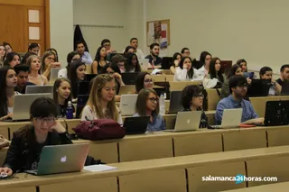 Estudiantes derecho juez ruz (12)