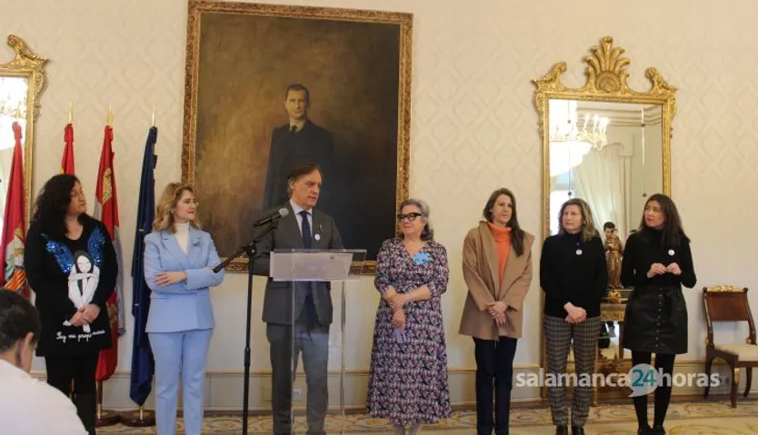 Carbayo recibe a usuarios con TEA en el Ayuntamiento por Día Mundial del Autismo. Fotos S24H (12)