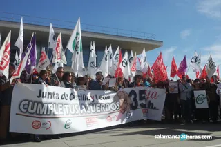 Concentración funcionarios 35 horas semanales 3 octubre 2019 (6) 1200x800
