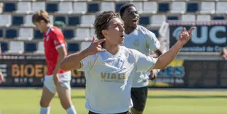 Guillem festeja el gol del 1-0 ante el Salamanca CF UDS | FOTO UB CONQUENSE