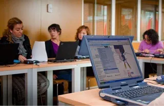 Educación oferta 5.893 plazas para docentes en la primera fase de formación online en este curso