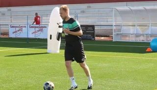 Edu Cortina realiza un ejercicio con balón en el Reina Sofía / FOTO SALAMANCA24HORAS.COM