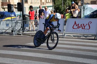 Comienzo de la Vuelta a Castilla y León élite y sub-23 en Salamanca