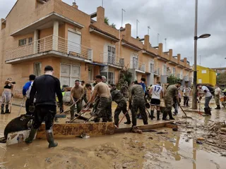 Ejército de Tierra ayudando en Valencia tras la DANA