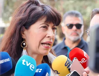 La ministra de Igualdad, Ana Redondo, asiste a la manifestación por el Día del Orgullo LGTBI+ | R.Valtero (Agencia Ical)