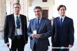 José Ramón García Hernández, en el medio