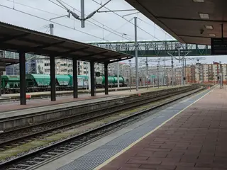 Estación de tren de Salamanca. RENFE. ADIF. Vialia. Trenes en Salamanca. Foto de archivo. S24H