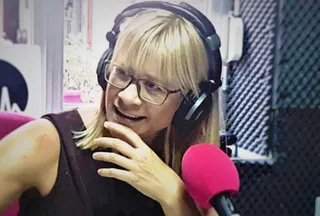La periodista salmantina Elena Martín recibe el premio ASVAI a la promoción periodística