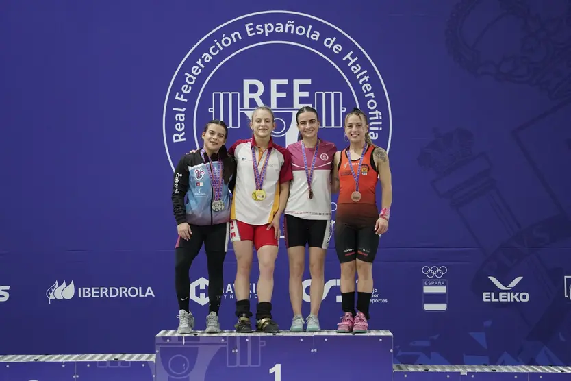Marta García Rincón revalida su título como Campeona de España en halterofilia | Club Deportivo de la Universidad de Salamanca