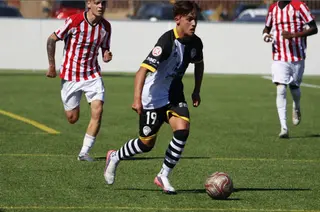 Pablo Población, durante el Unionistas - Athletic de División de Honor.
