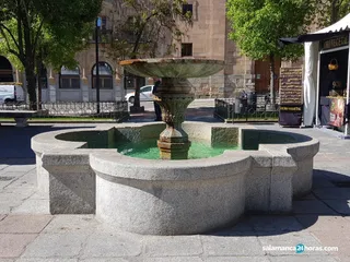 Fuente Plaza de los Bandos