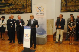 Entrega de la medalla de la USAL a José Antonio Villasante
