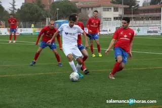 Manzano, en un duelo entre Ribert y el Benavente.