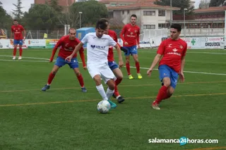 Manzano, en un duelo entre Ribert y el Benavente.