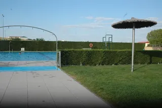 El Ayuntamiento de Guijuelo crea una nueva modalidad de abonos para la piscina de verano para familias monoparentales
