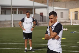 Dani Llácer, en un entrenamiento con Unionistas | FOTO JUANES