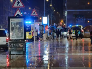 Colisión entre patinete y turismo deja una herida en el Paseo de la Estación