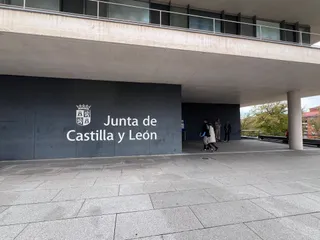 Delegación Territorial de la Junta de Castilla y León Edificio ESAUN (3)