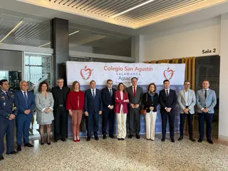 El alcalde participa en la inauguración de la X Semana de Formación ‘Enseñar educando’ | Ayto Salamanca