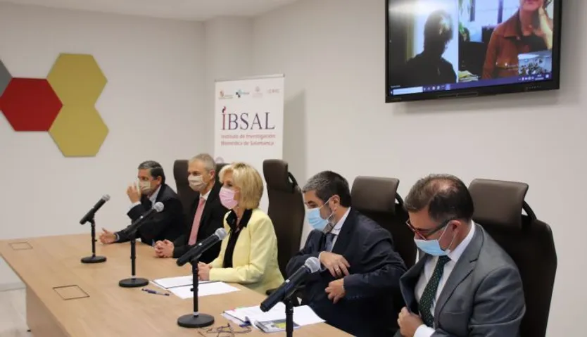 Verónica Casado la primera reunión de la Fundación del Instituto Investigación Biomédica de Salamanca (FIBSAL)