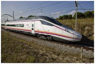 Tren Avant