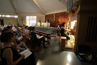 La iglesia de Nuestra Señora de Lourdes se entrega al órgano y los coros del Conservatorio Superior