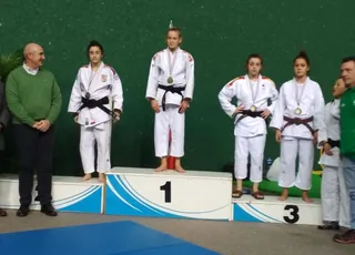Carla en el podium Hondarribia 19