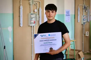  Ismael Sánchez Rodríguez, alumno del CIFP Río Tormes, que representará a la provincia en el certamen nacional tras ganar la fase provincial del Concurso de Jóvenes Instaladores