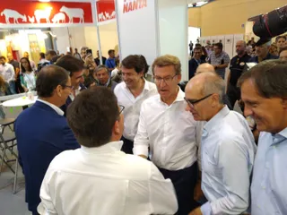 Alberto Núñez Feijoó visita Salamaq 22 (14)