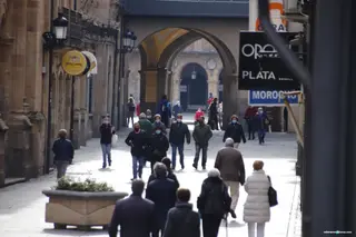 Gente paseando (38)