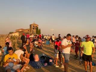 Alrededor de 800 personas vieron el eclipse en el Parque Estelar Starlight de Alba de Tormes