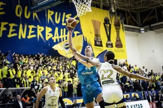 Hatar lanza ante Fenerbahce FOTO EUROLEAGUE WOMEN