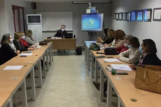 Uno de los clubes de lectura de la biblioteca municipal de Peñaranda