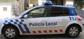 La Policía Local sorprende a una adolescente hurtando ropa en la calle Toro