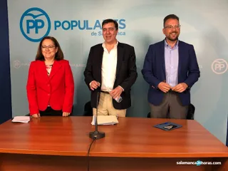 María Jesús Moro, José Antonio Bermúdez de Castro y Bienvenido de Arriba