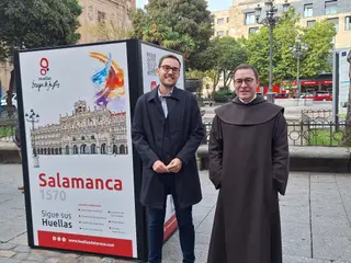 El concejal de Turismo Angel Fernández y el prior de los carmelitas Miguel Ángel González