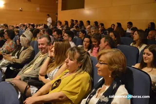 Graduación de economía 2019 (20)