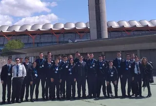 El Club de Alumnos de Adventia visita la mayor sala de control aéreo de España