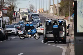 Colisión en la avenida Torrente Ballester (1)