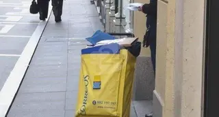 UGT denuncia a Correos ante la inspección de trabajo por vulnerar los derechos de los carteros rurales