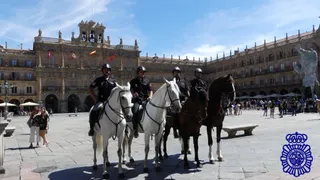 La Policía Nacional refuerza la vigilancia durante las fiestas con la Unidad de Caballería