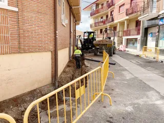 El Ayuntamiento de Carbajosa comienza la remodelación de las céntricas calles Selín y La Fuente