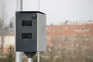 Radar en el paseo de la Transición