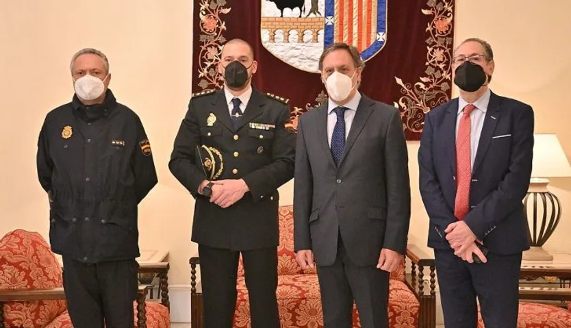 Despedida del comisario de Salamanca, Luis Esteban, en el Ayuntamiento de Salamanca