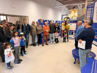 El concejal de Educación, Luis Sánchez, inaugura el VI Salón del Libro Infantil y Juvenil. | Ayuntamiento de Salamanca